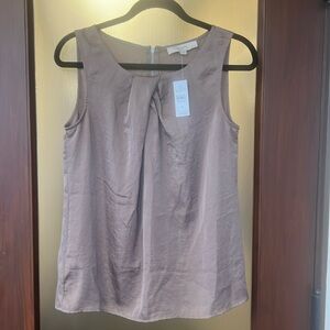 Gorgeous Ann Taylor Loft brown sleeveless pleated blouse size M
